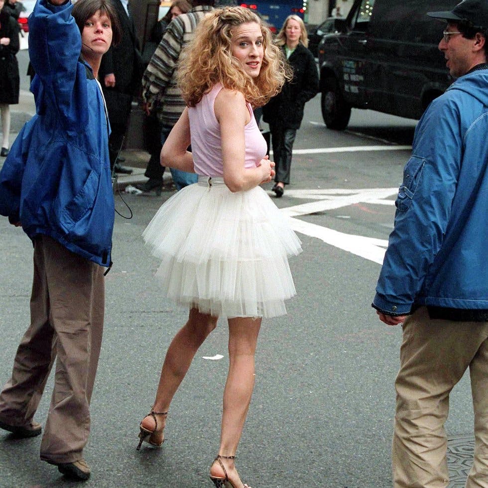 Carrie Bradshaws 10 Best Fashion Moments From Sex And The City 