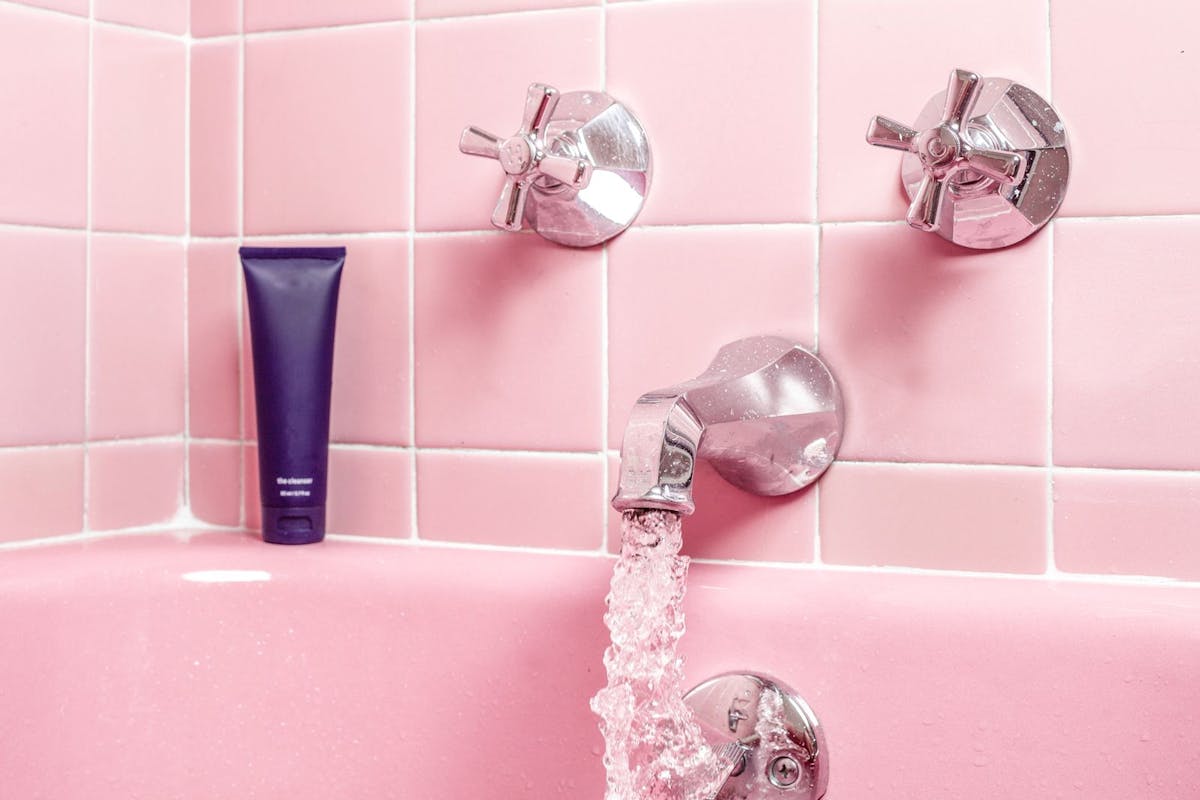 Pink bathroom accessories and ideas