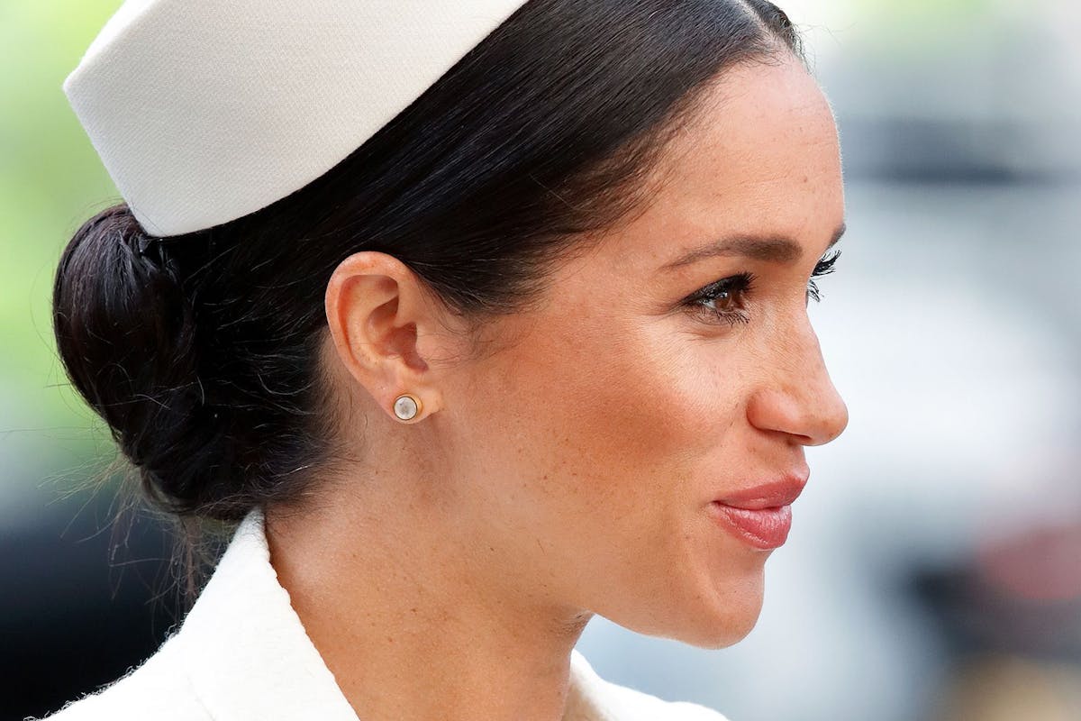“Yes, Meghan Markle wears hair extensions – so the f**k what?”