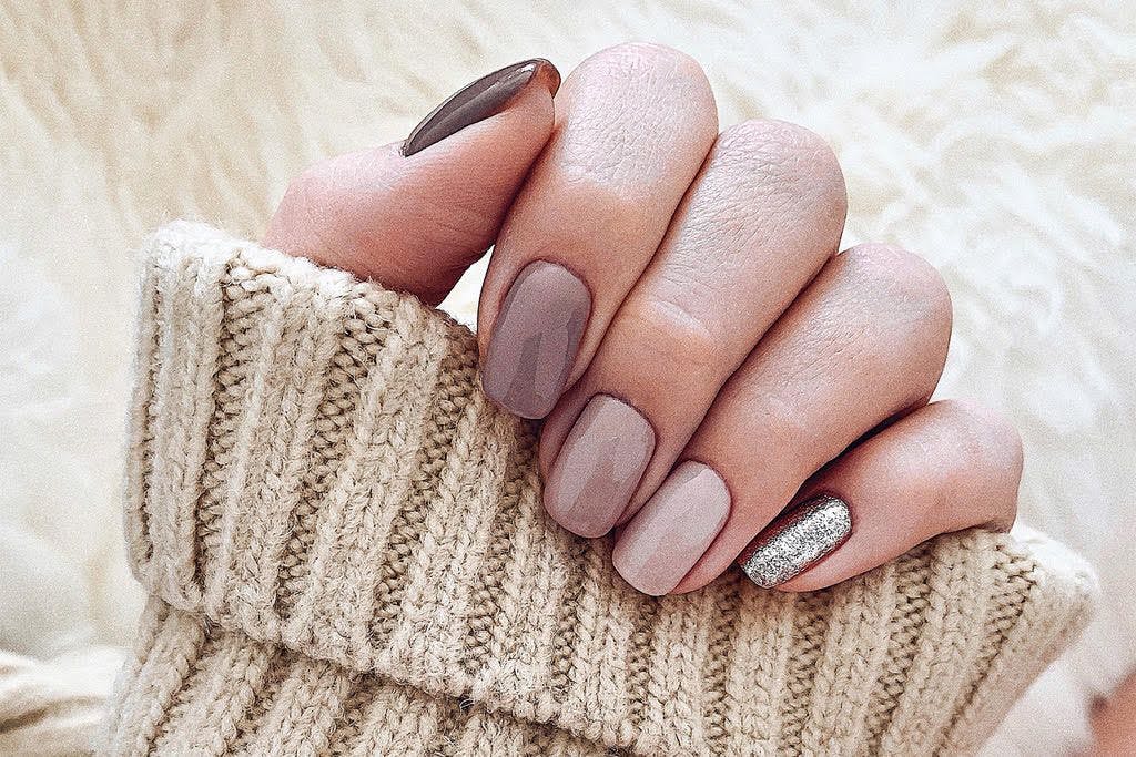 4. Acrylic Nail Ideas for Winter - wide 2