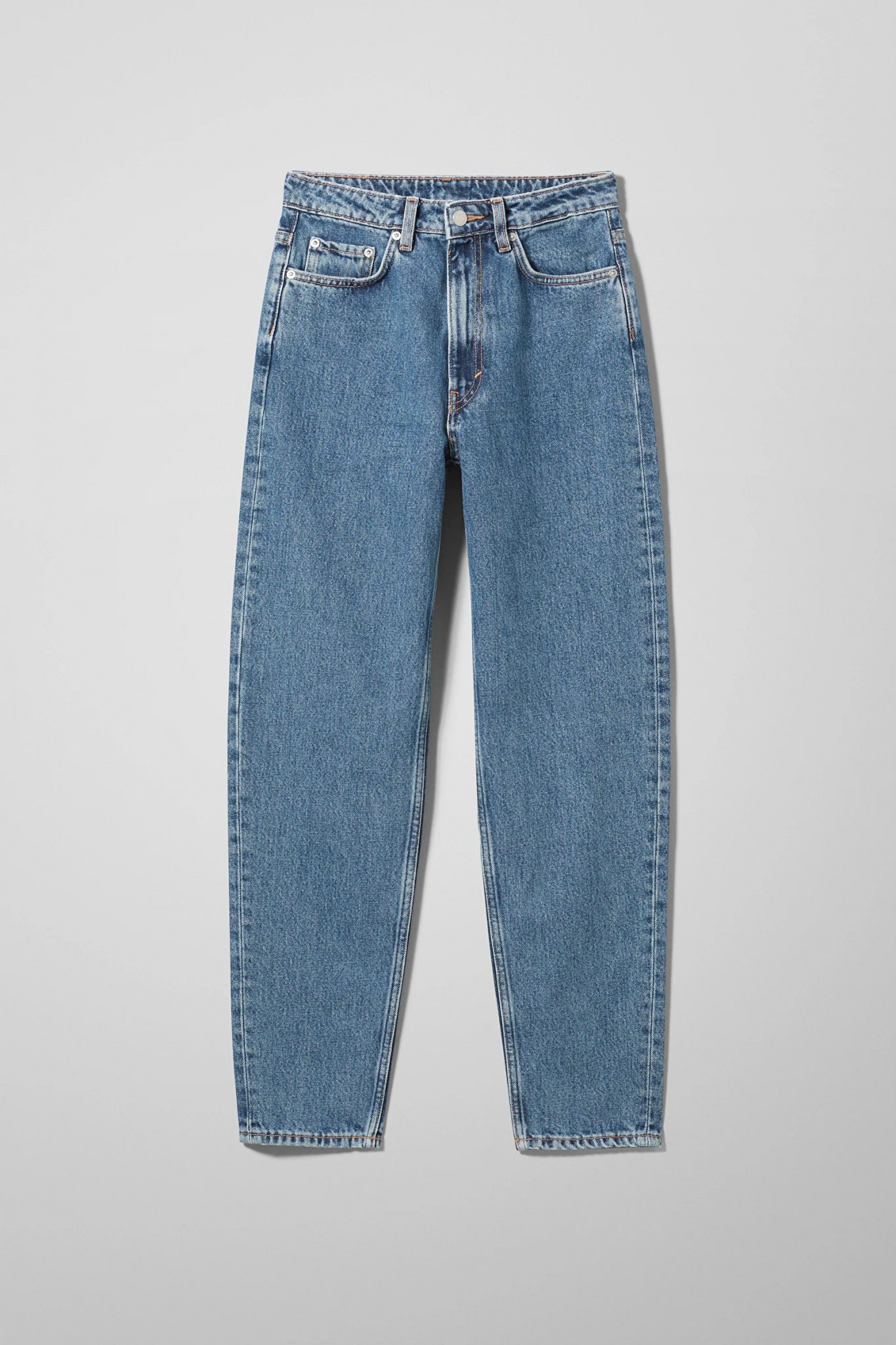 tapered style jeans