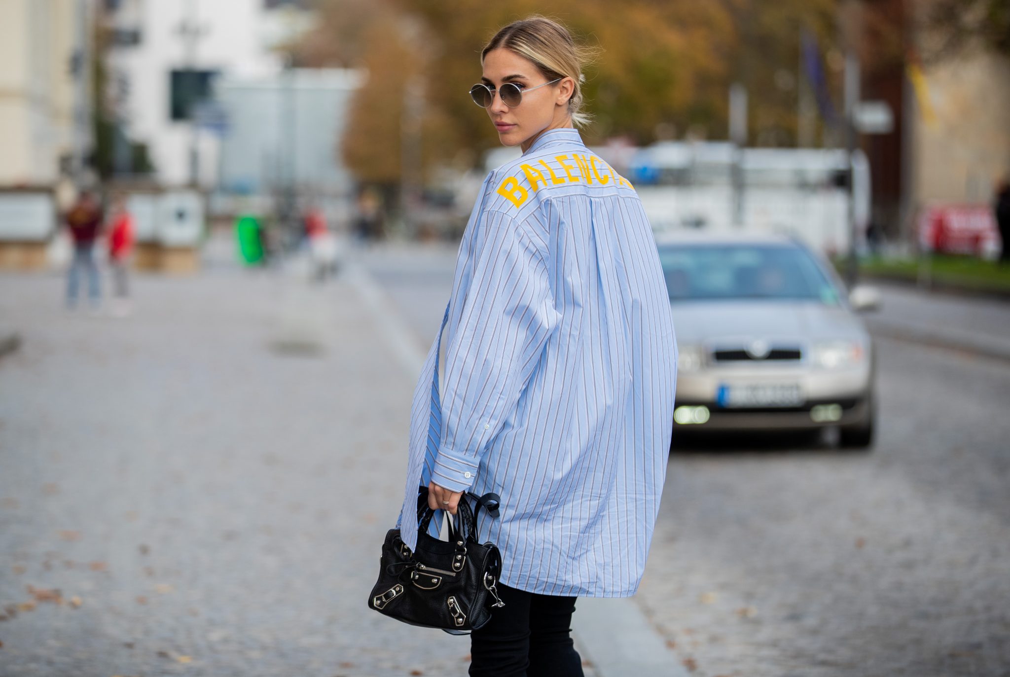 oversize shirt outfit