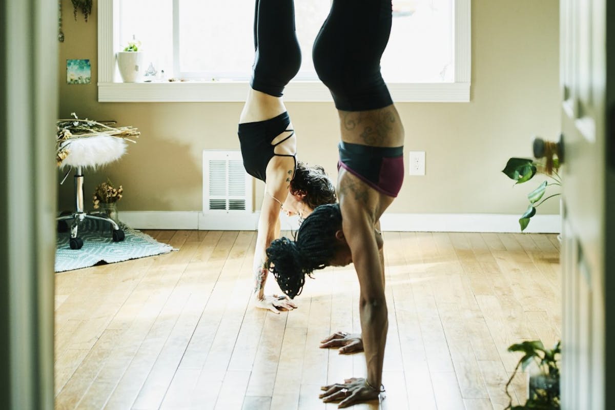 Learn to do a handstand with this expert-approved four week progression plan