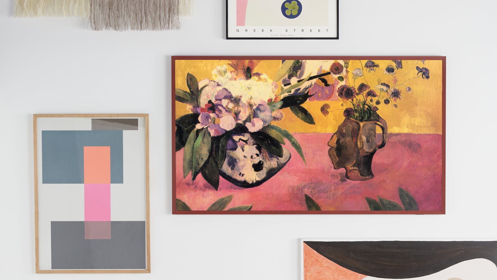 How to build a gallery wall - from which frames to how to hang