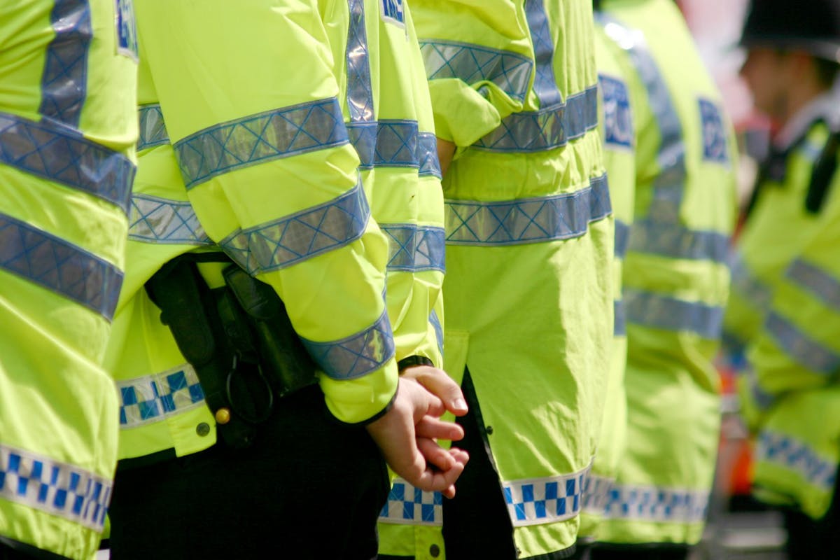 Police: data shows more than a quarter of UK police forces ‘do not meet vetting guidelines’