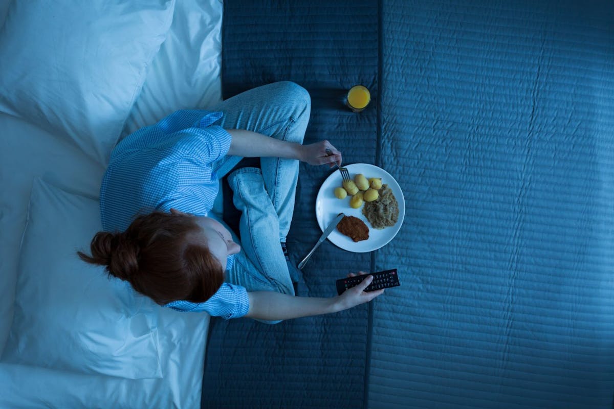 Late night eating and sleep - what's the connection?