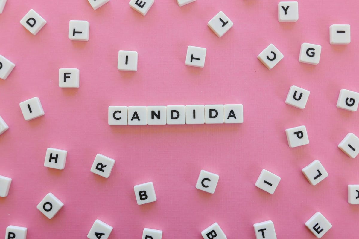 Candida spelt in tiles